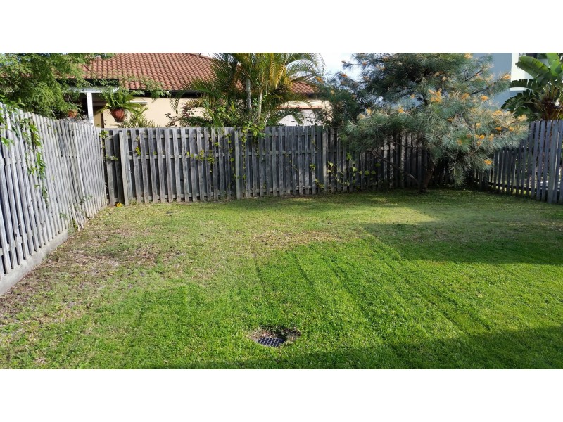 22/19 Harrow Pl, Arundel QLD 4214