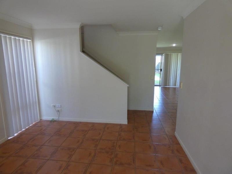 22/19 Harrow Pl, Arundel QLD 4214