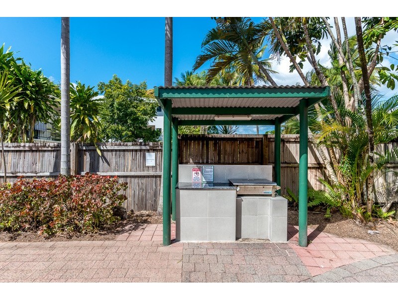 191 McLeod Street, Cairns North QLD 4870