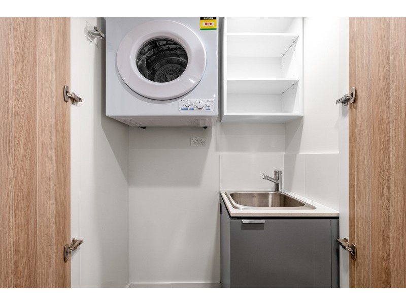 205/19 Deshon street, Woolloongabba QLD 4102