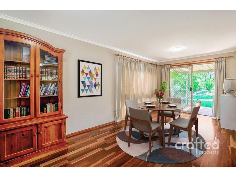 27 Gingko Cres, Regents Park QLD 4118