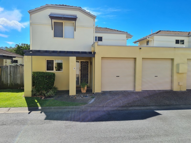 9 Amazons Place, Sinnamon Park QLD 4073