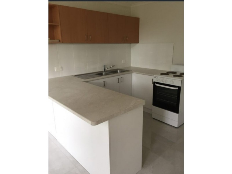 2/40 Murev Way, Carrara QLD 4211