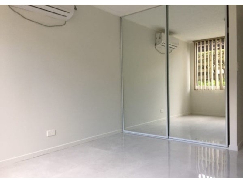 2/40 Murev Way, Carrara QLD 4211