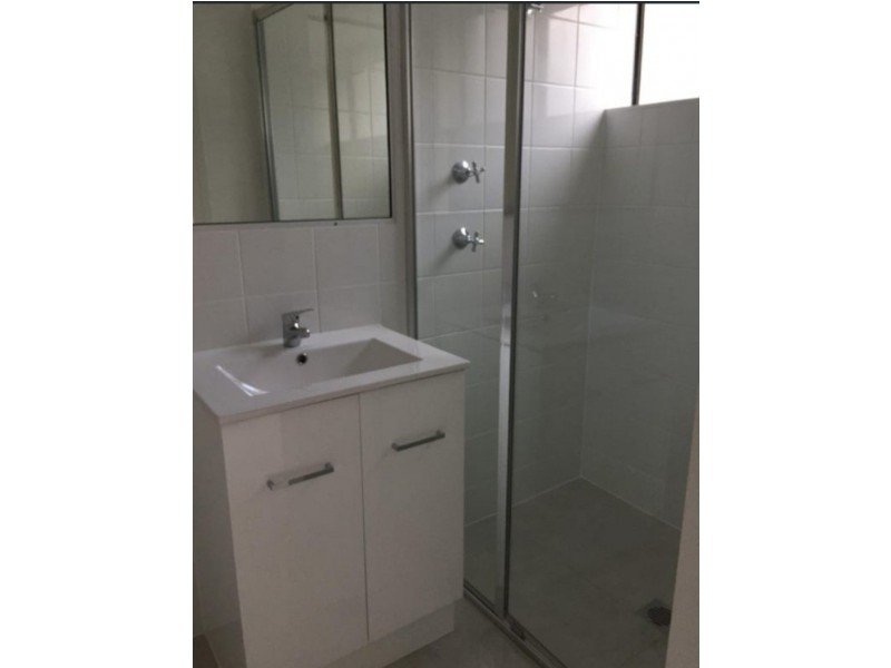 2/40 Murev Way, Carrara QLD 4211