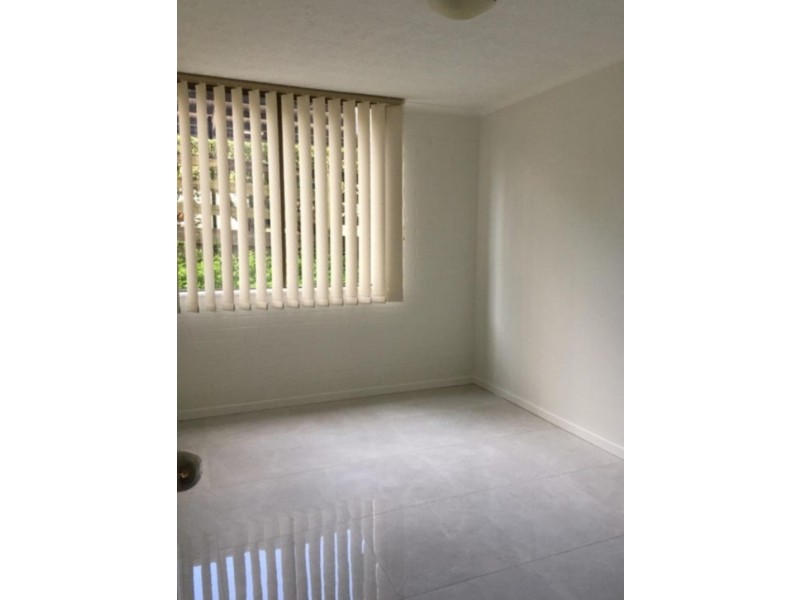 2/40 Murev Way, Carrara QLD 4211