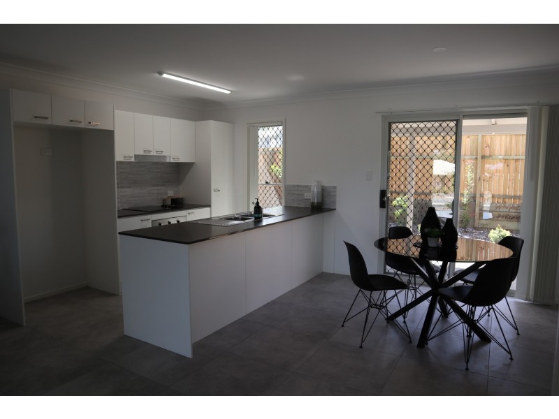 24/7 JUXGOLD AVENUE, Collingwood Park QLD 4301