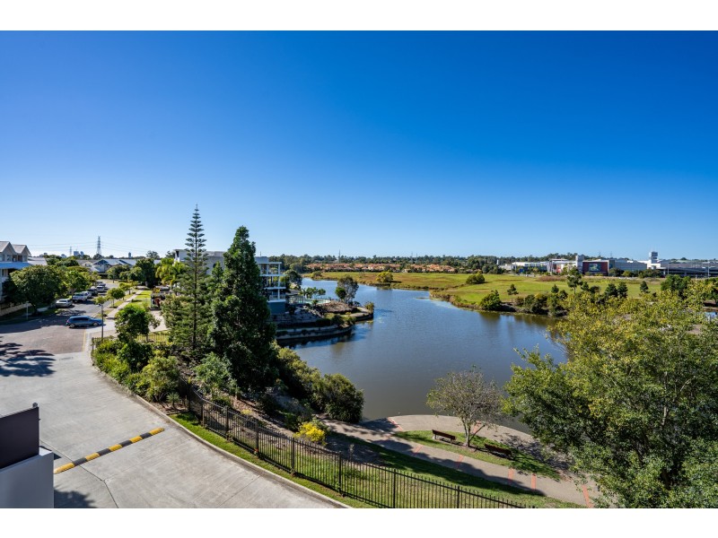 21B/129-133 Laver Drive, Robina QLD 4226