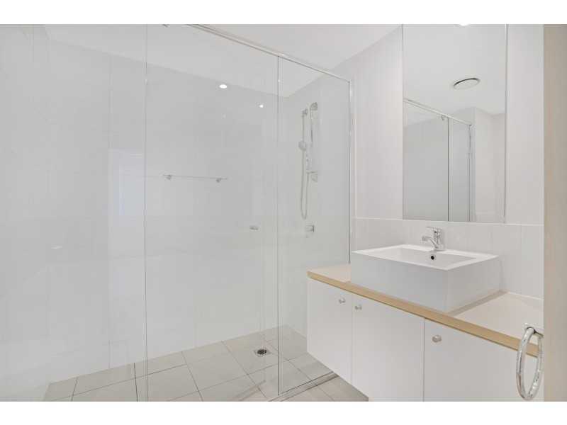 21B/129-133 Laver Drive, Robina QLD 4226