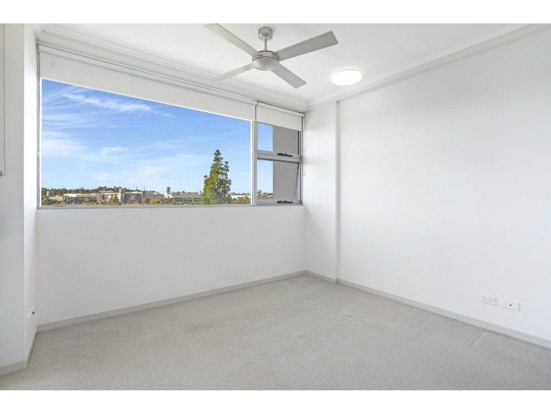 21B/129-133 Laver Drive, Robina QLD 4226