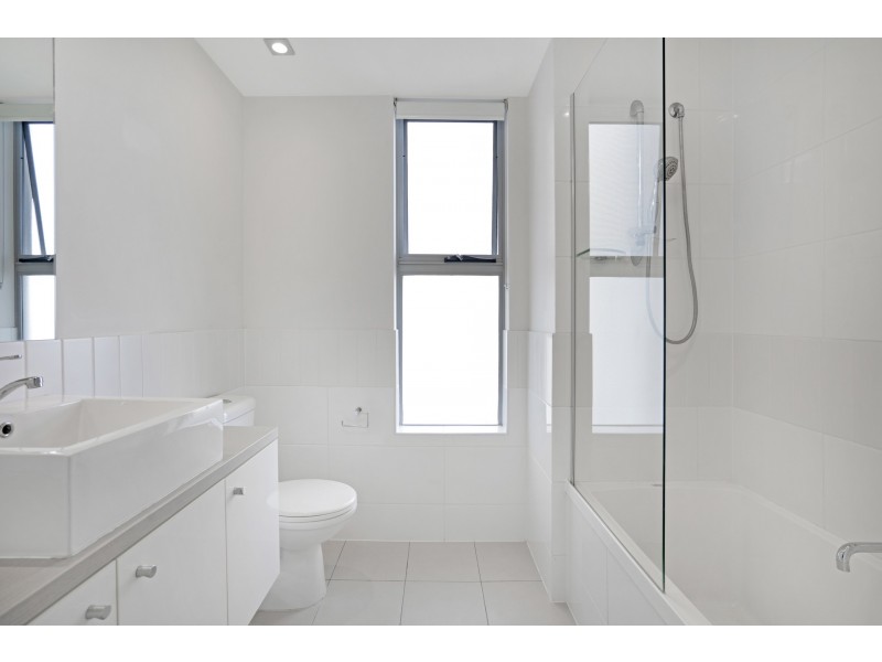 21B/129-133 Laver Drive, Robina QLD 4226