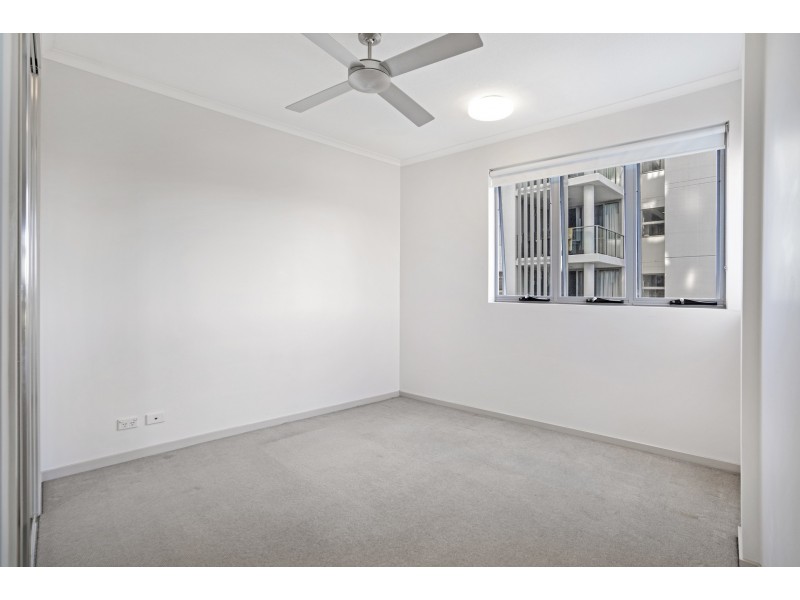 21B/129-133 Laver Drive, Robina QLD 4226