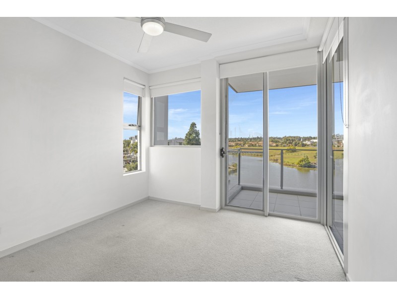 21B/129-133 Laver Drive, Robina QLD 4226