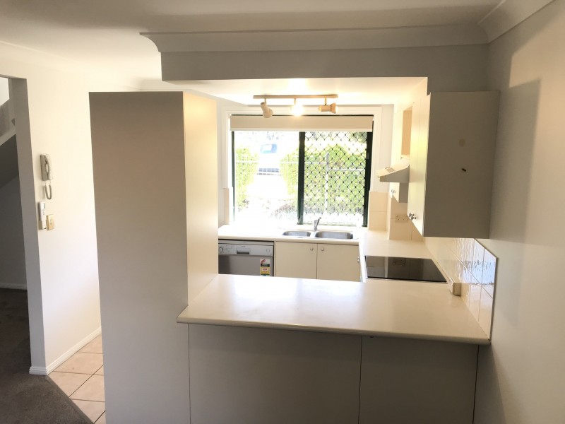 223 Middle Street, Cleveland QLD 4163