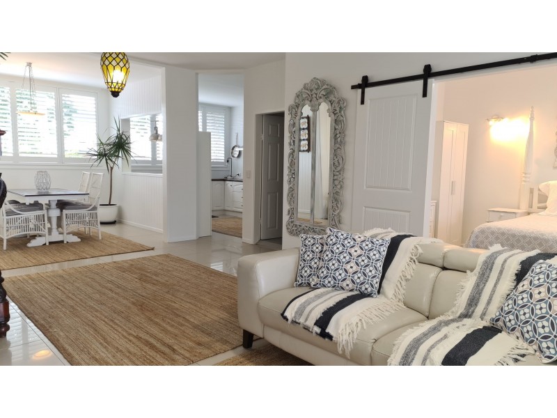 22A Penguin Parade, Burleigh Heads QLD 4220