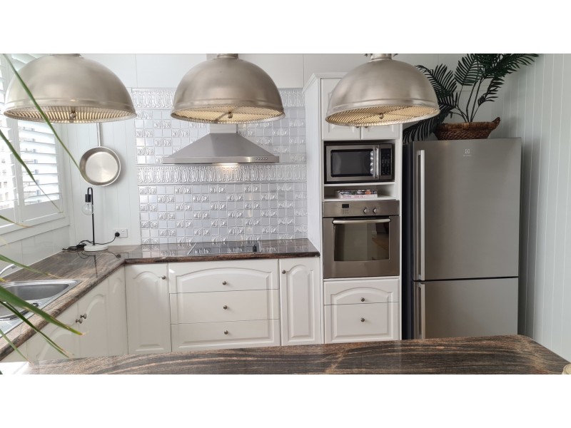 22A Penguin Parade, Burleigh Heads QLD 4220