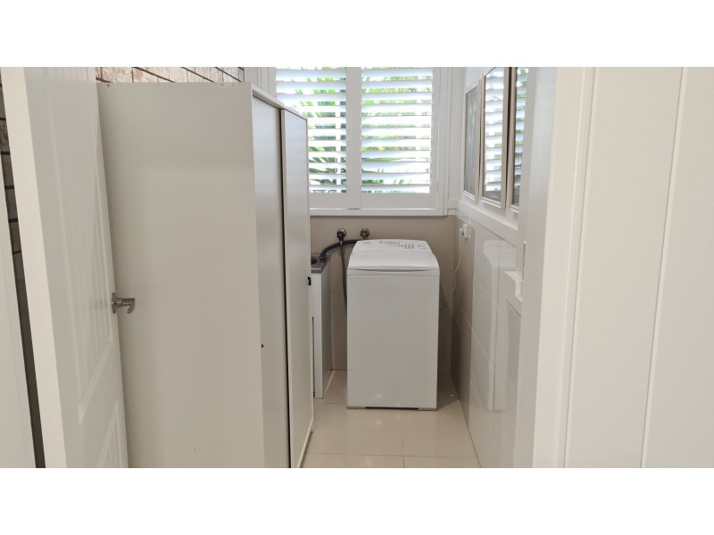 22A Penguin Parade, Burleigh Heads QLD 4220