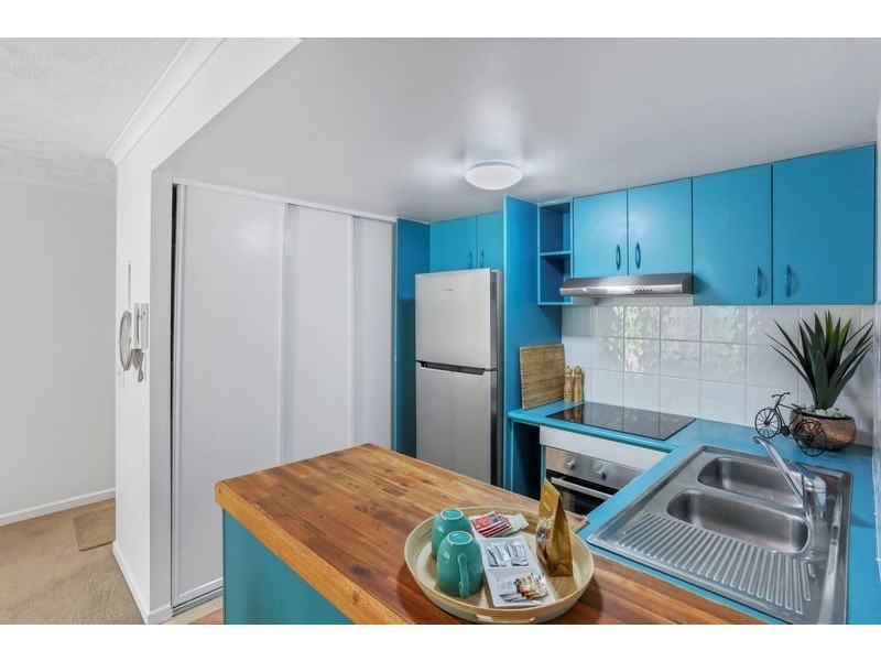 2/193-197 Surf Parade, Surfers Paradise QLD 4217