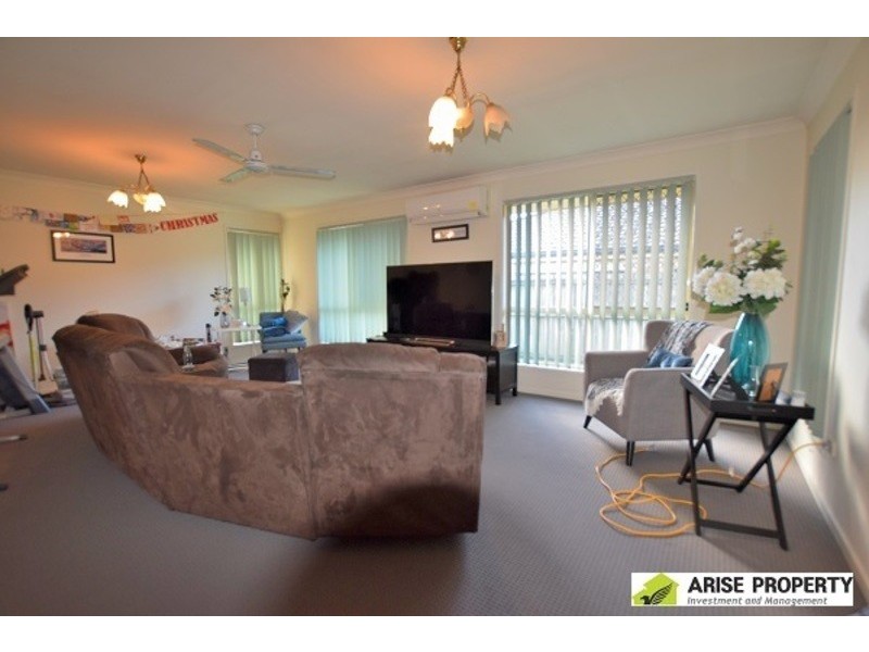 42 Silky Oak Cres, Carindale QLD 4152