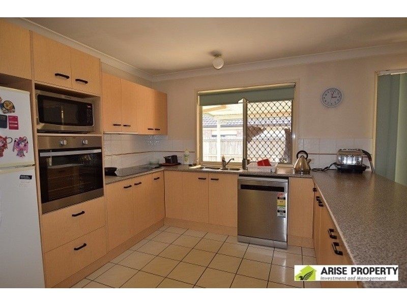 42 Silky Oak Cres, Carindale QLD 4152