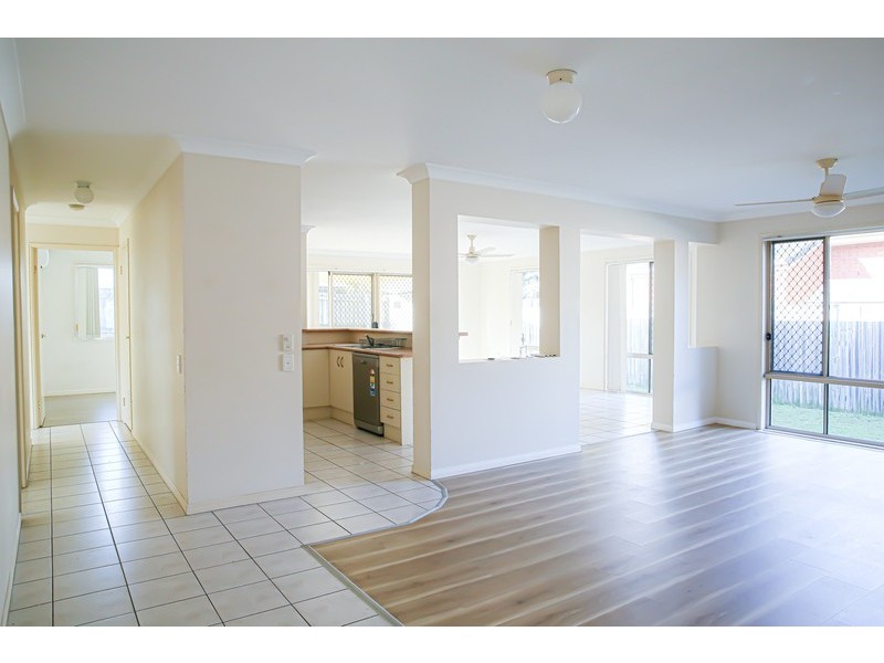 15 wivenhoe pl, Runcorn QLD 4113