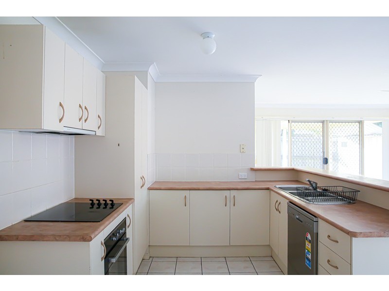 15 wivenhoe pl, Runcorn QLD 4113