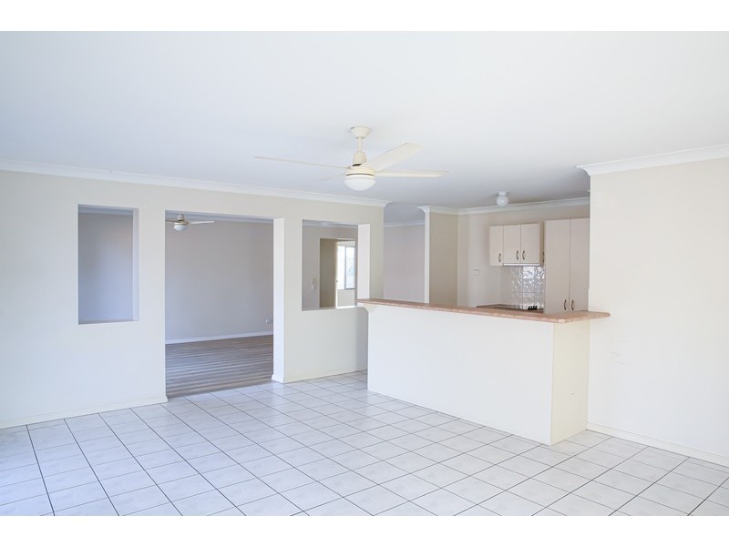 15 wivenhoe pl, Runcorn QLD 4113
