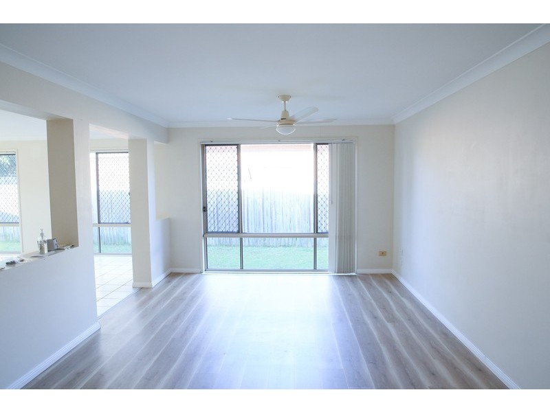 15 wivenhoe pl, Runcorn QLD 4113