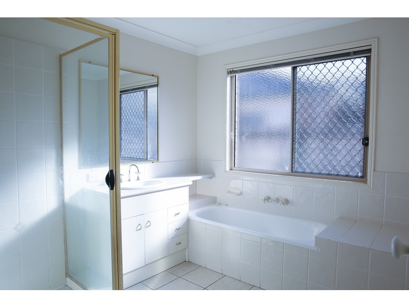15 wivenhoe pl, Runcorn QLD 4113