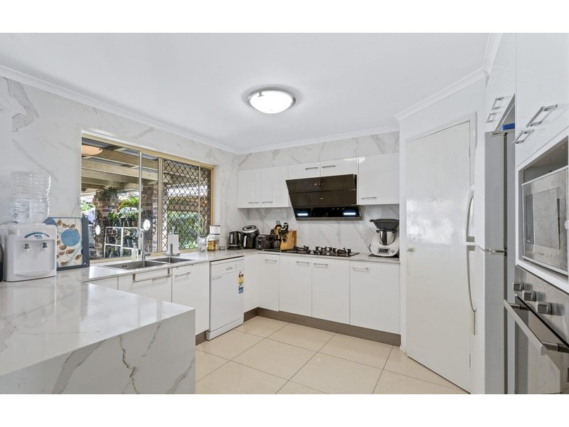 405 Kessels Road, Robertson QLD 4109