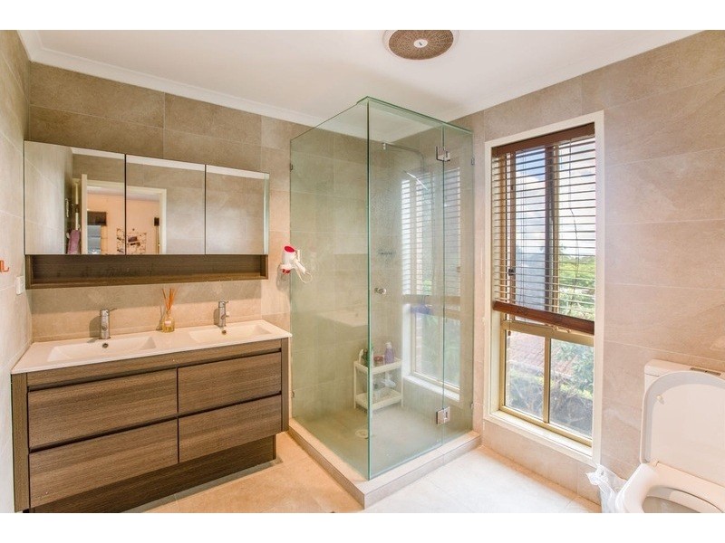 405 Kessels Road, Robertson QLD 4109