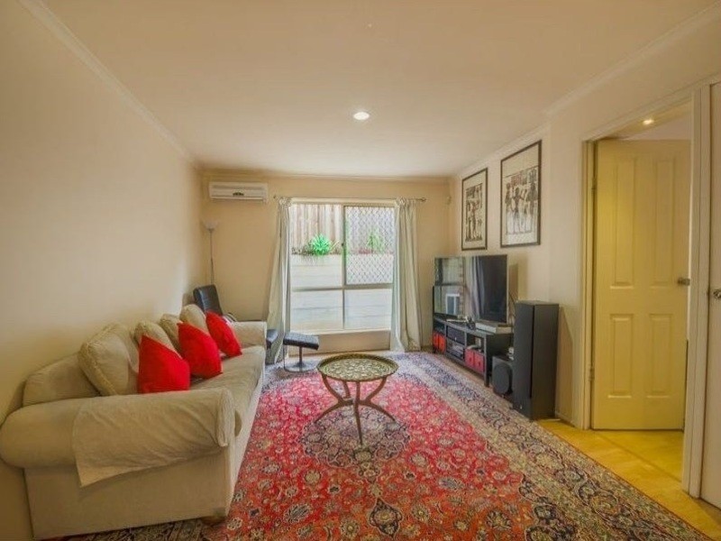 405 Kessels Road, Robertson QLD 4109