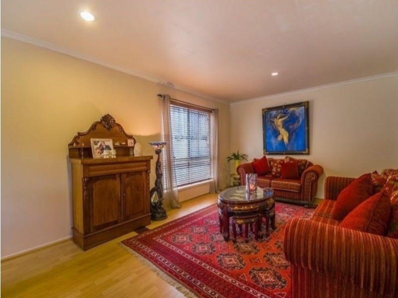 405 Kessels Road, Robertson QLD 4109