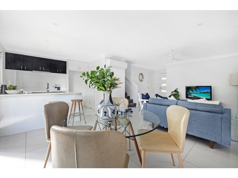 8/30 Taylor Place, Mackenzie QLD 4156