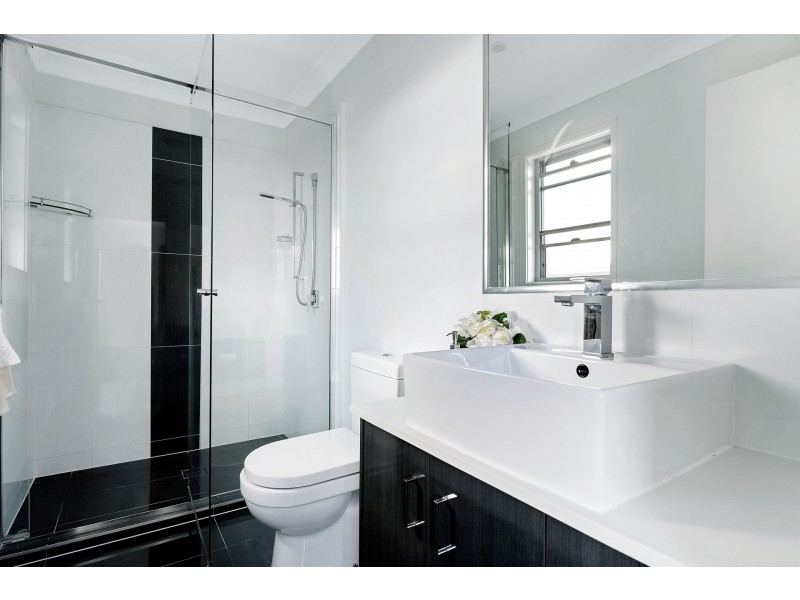 8/30 Taylor Place, Mackenzie QLD 4156