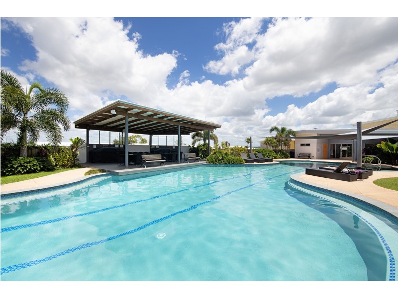 8/30 Taylor Place, Mackenzie QLD 4156