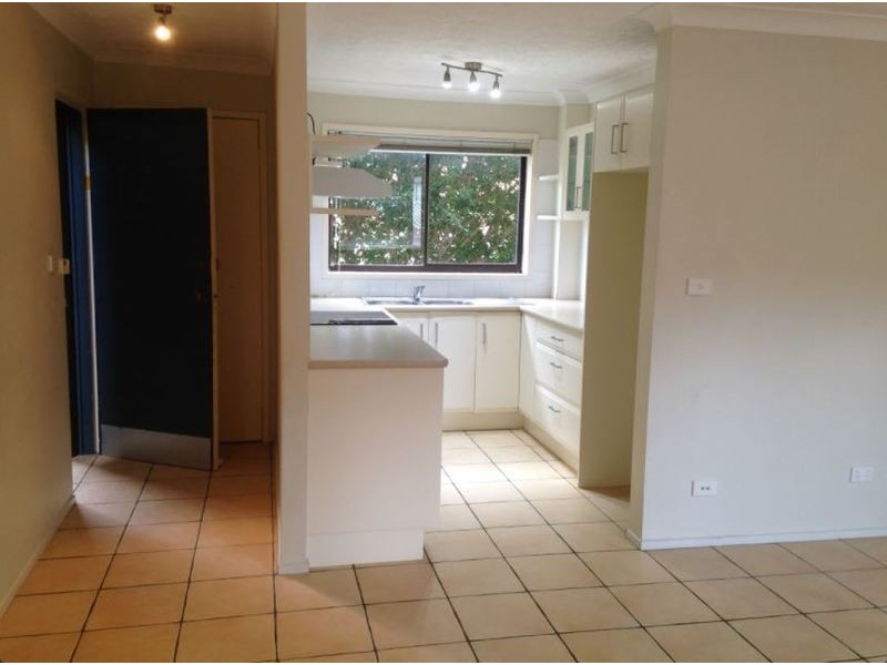 3/156 Frank Street, Labrador QLD 4215