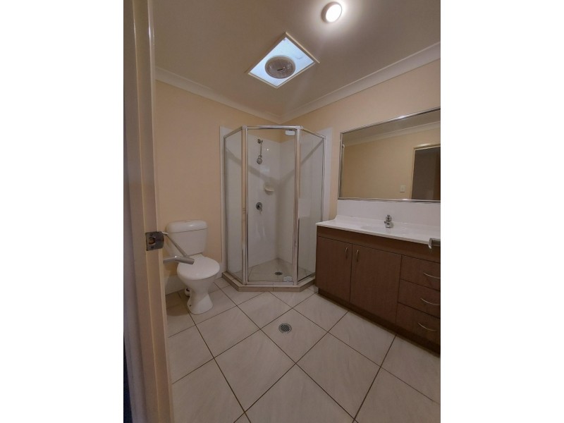 49/2 Weir Drive, Upper Coomera QLD 4209