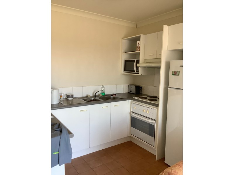 16-18 Lloyd Street, Southport QLD 4215