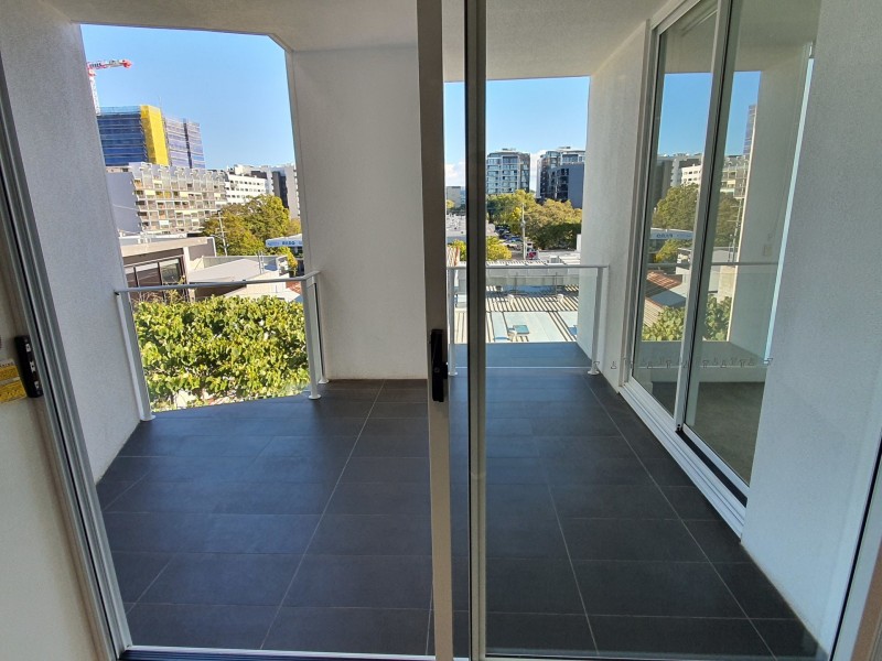 313/8 Bank Street West End, West End QLD 4101