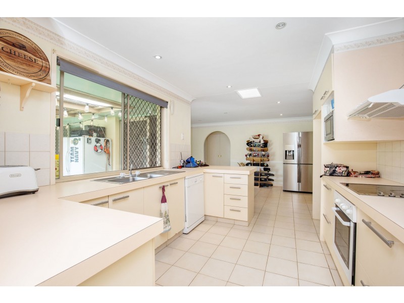61 Beinvenue Drive, Currumbin Waters QLD 4223