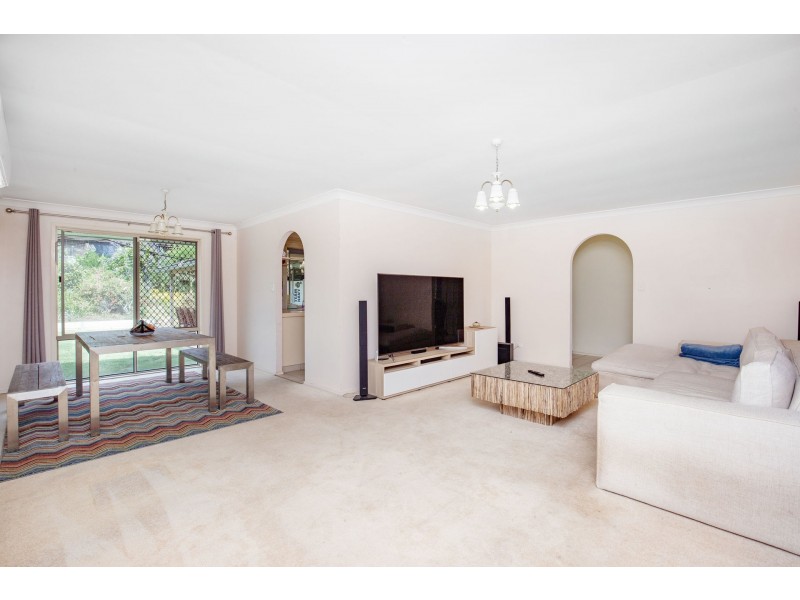 61 Beinvenue Drive, Currumbin Waters QLD 4223