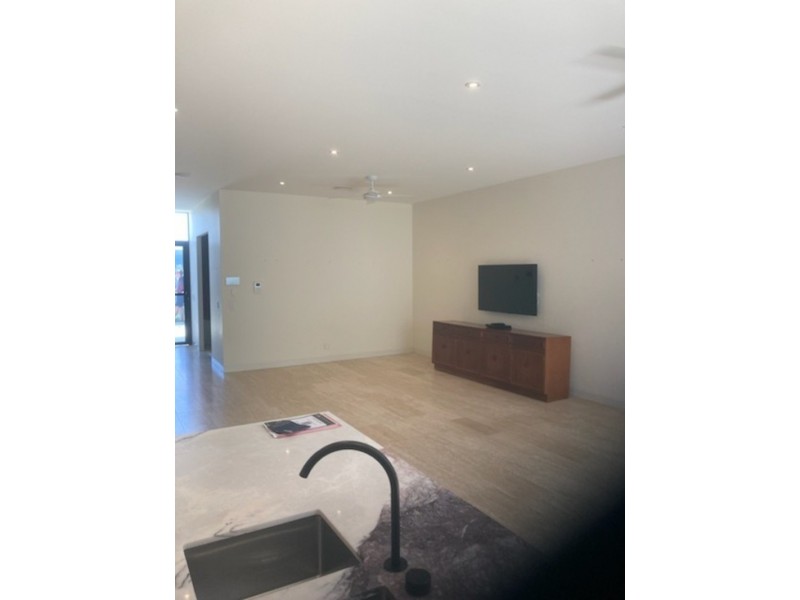 villa 2/1 Bonvale Lane, St Lucia QLD 4067