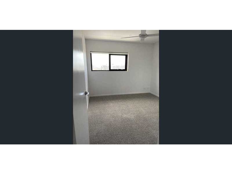 803/28 Wolseley Street, Woolloongabba QLD 4102