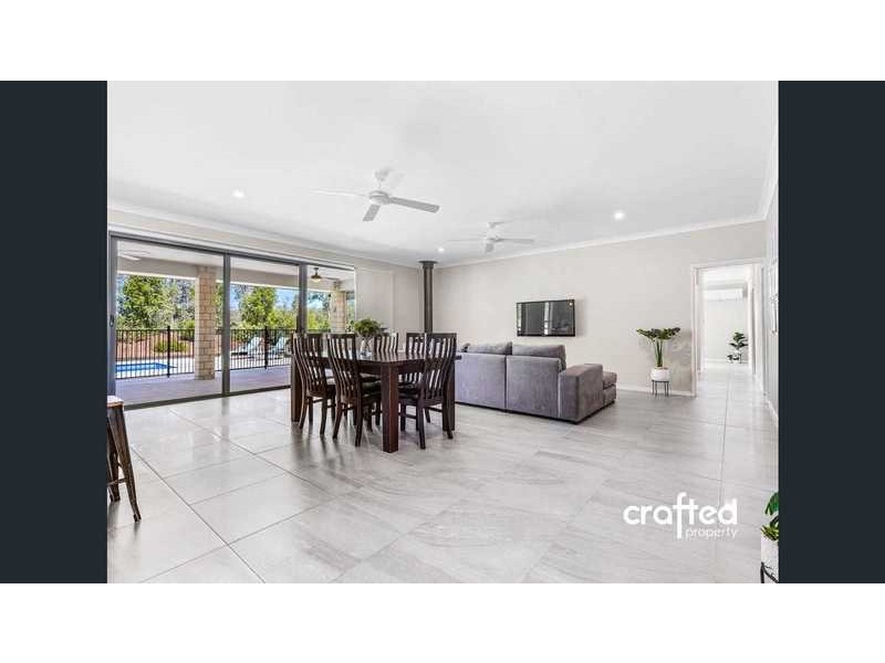 6-8 Timber Ridge Road, New Beith QLD 4124