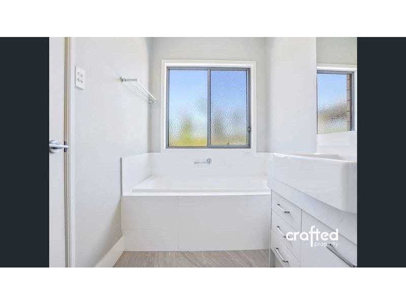 6-8 Timber Ridge Road, New Beith QLD 4124