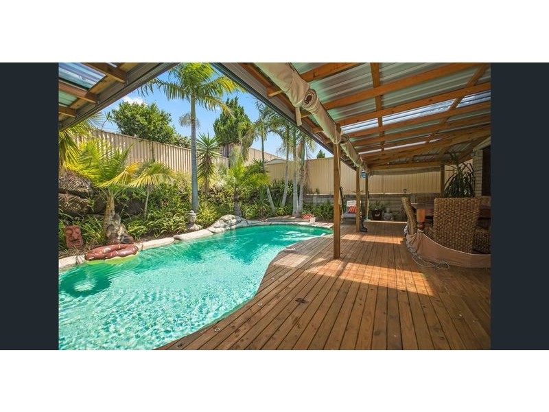 117 Crestwood Dr, Molendinar QLD 4214