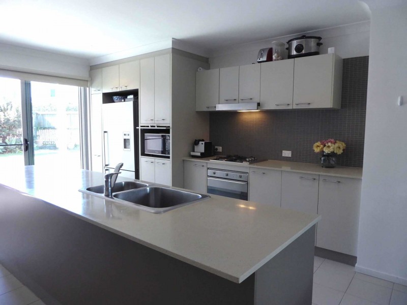 33 Village Cct, Murarrie QLD 4172