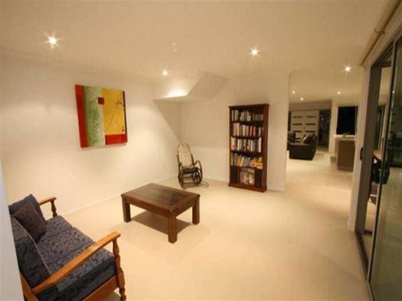 33 Village Cct, Murarrie QLD 4172