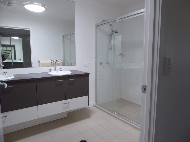 33 Village Cct, Murarrie QLD 4172